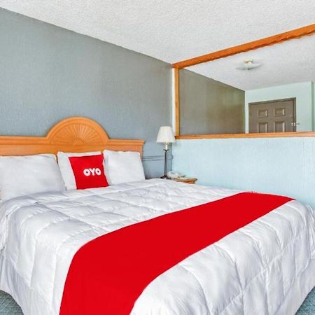Hotel Oyo Townhouse Tulsa Woodland Hills Exterior foto